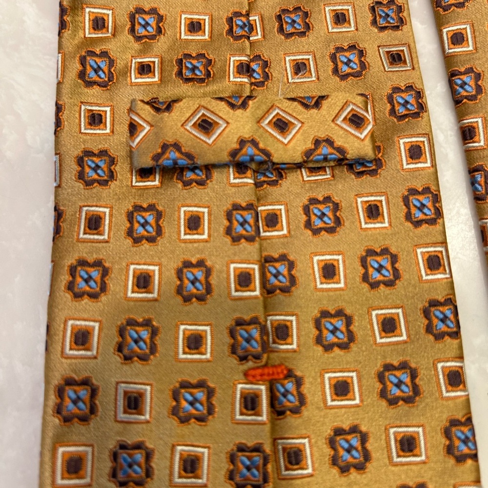 Ermenegildo Zegna Luxurious Silk Geometric Patterned Tie - Gold & Blue, Italian - Picture 7 of 13